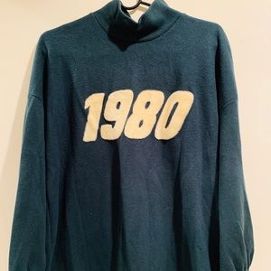 vintage style mockneck sweatshirt
